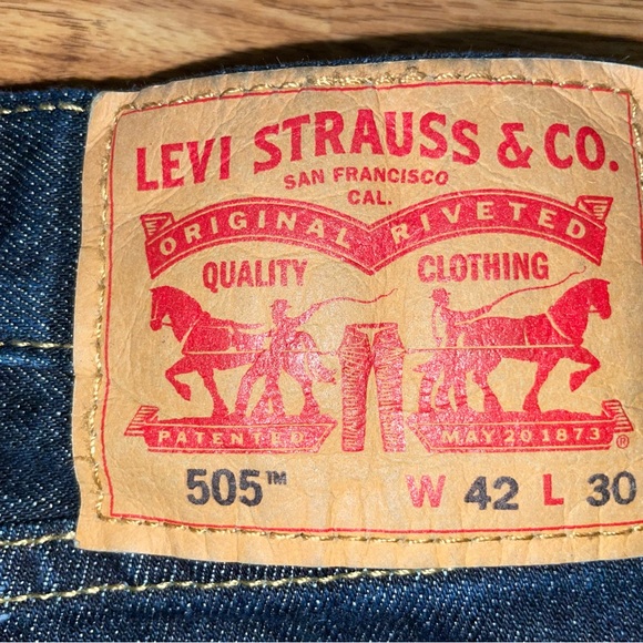 Levi’s 505 Regular Fit Straight Denim Jeans Mens Size 42x30 Dark Wash EUC - Picture 11 of 16